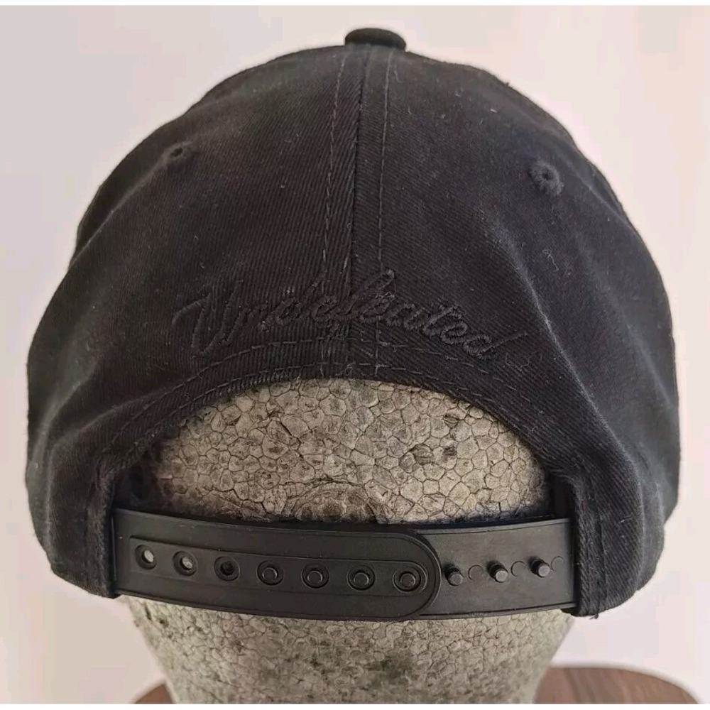 Undefeated Men's Adjustable Black Hat embroidered Logo OSFM Structured‎ - Picture 5 of 9